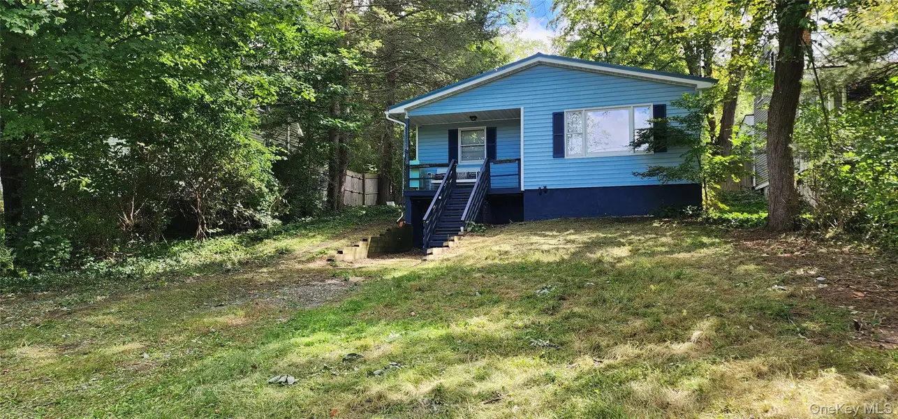 752 Hunns Lake RD, Stanfordville, NY 12581