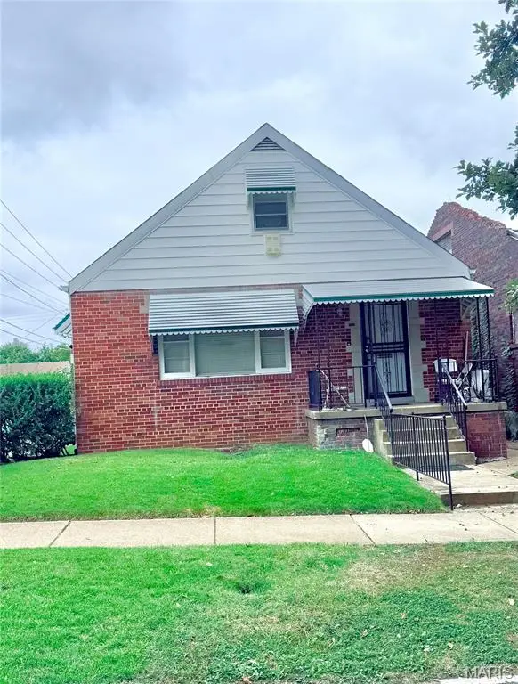 4751 Penrose ST, St Louis, MO 63115