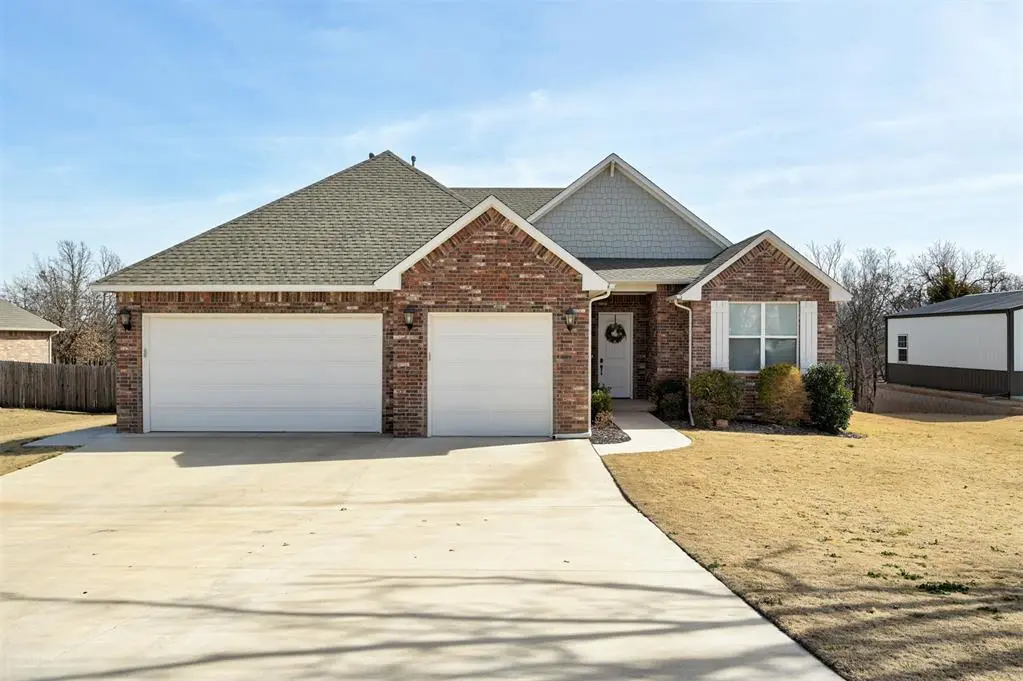 8930 Tall Oaks DR, Guthrie, OK 73044