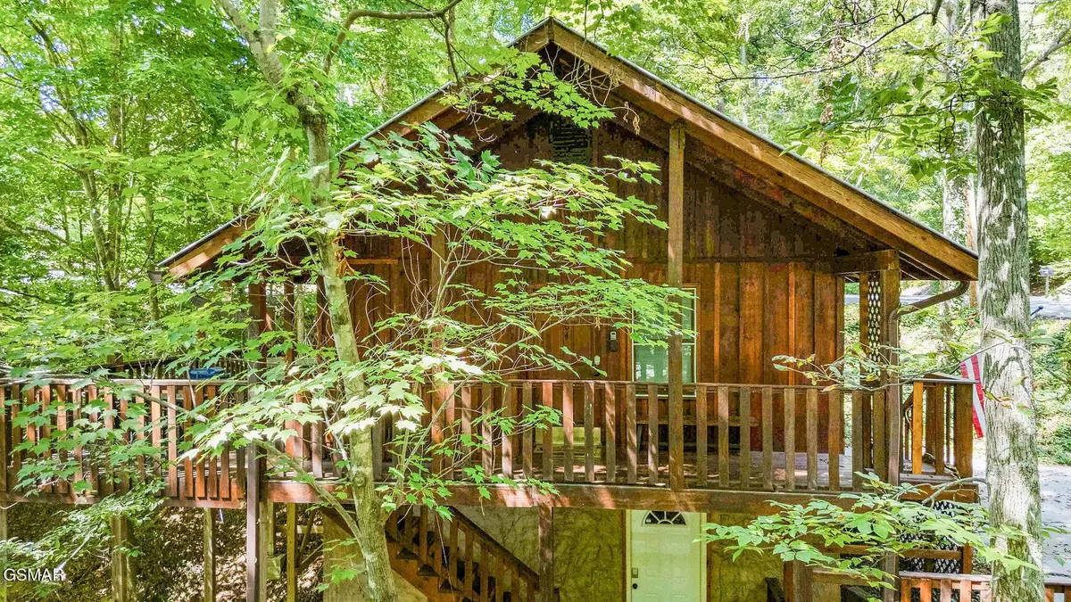704 Forest Drive, Pigeon Forge, TN 37863