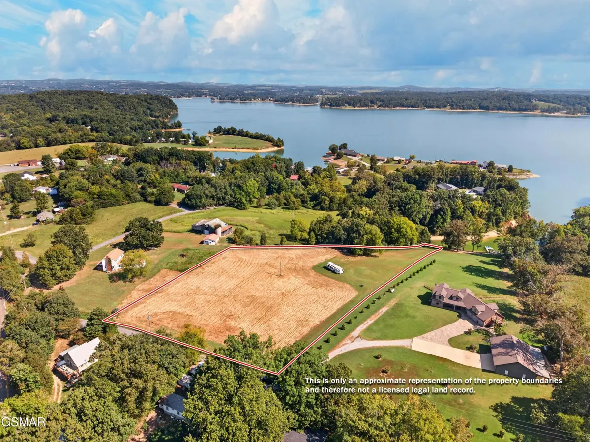 3 Mullins Chapel Road, Dandridge, TN 37725