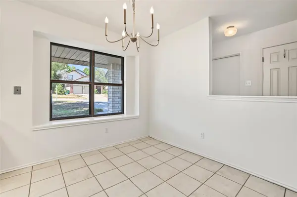 1202 Ivybridge DR, Pflugerville, TX 78660