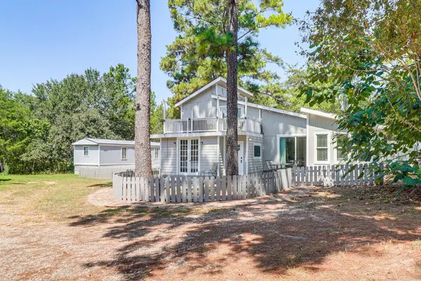 372 Plum ST, Bastrop, TX 78602