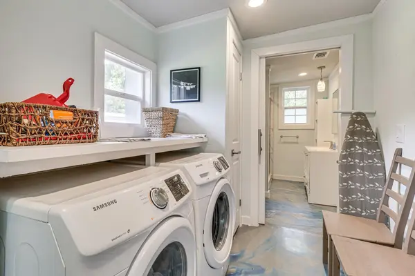 372 Plum ST, Bastrop, TX 78602