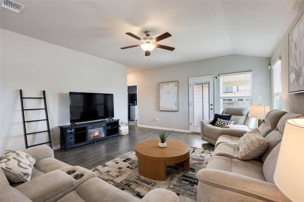 100 Contrada Grace LN, Hutto, TX 78634