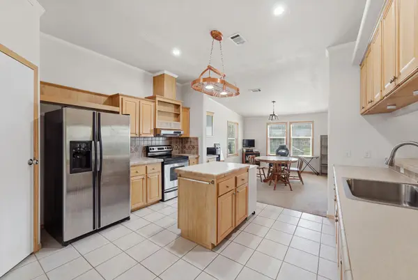 10100 Varisco LN, Bryan, TX 77807