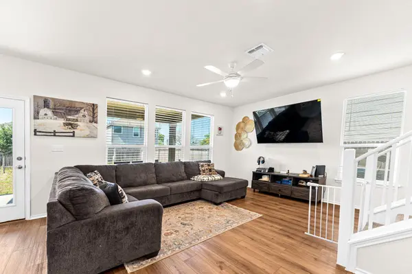 1029 Santiam ST, Georgetown, TX 78626