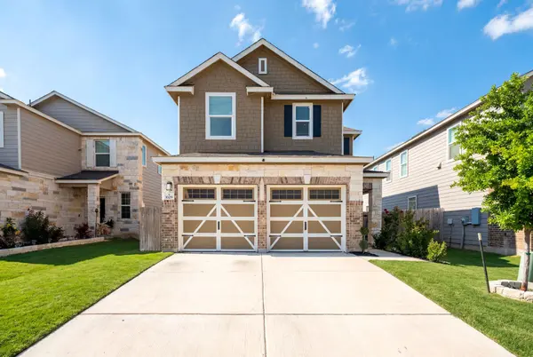 1029 Santiam ST, Georgetown, TX 78626