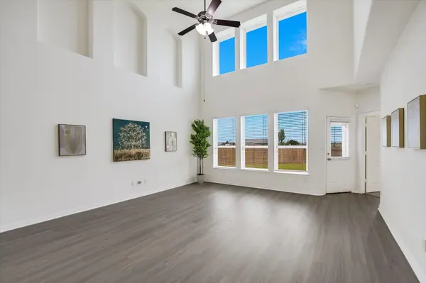 115 Mollie DR, Hutto, TX 78634