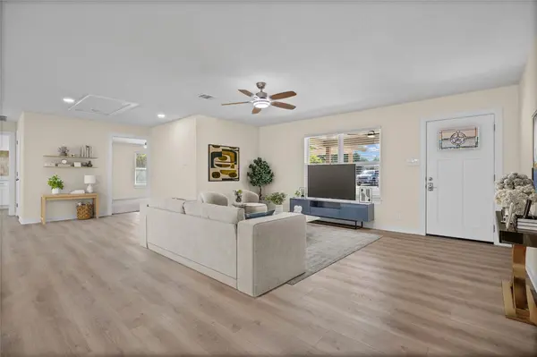 412 Oak ST, Bastrop, TX 78602