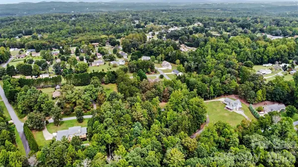 111 Camelot ST #43, Rutherford College, NC 28612