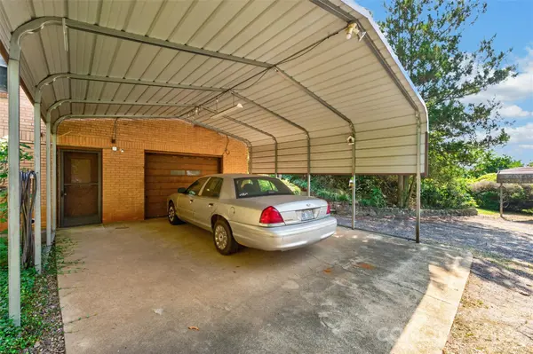 3175 Lynn Mountain RD, Vale, NC 28168