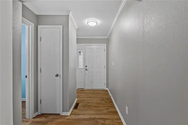 5792 NW Plantation CIR, Lee's Summit, MO 64064