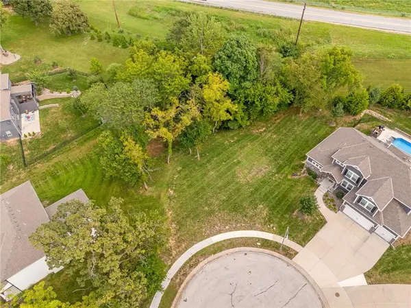 1291 Mulberry CT, Liberty, MO 64068