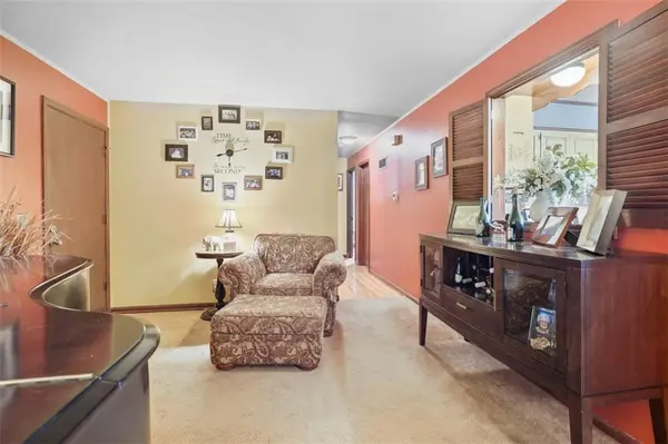 805 Ann AVE, Harrisonville, MO 64701