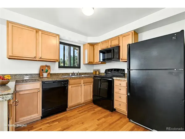 3207 Carson, Aurora, CO 80011