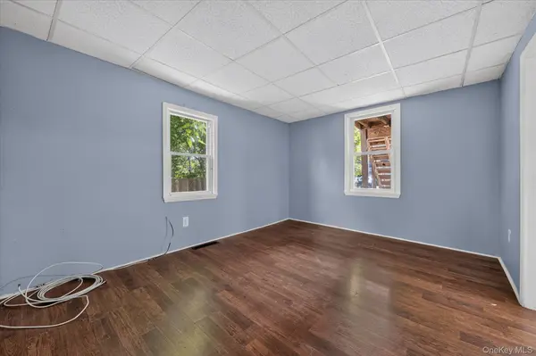 13 Saint Lukes PL, Beacon, NY 12508