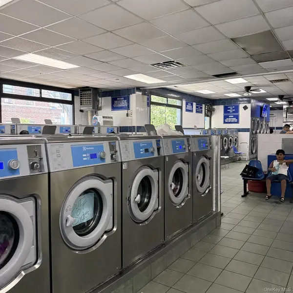 9601 Northern BLVD, Corona, NY 11368