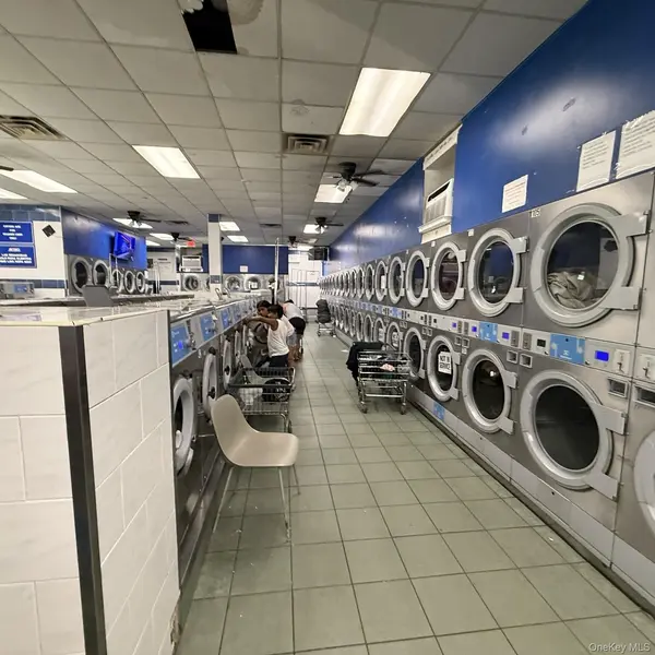 9601 Northern BLVD, Corona, NY 11368