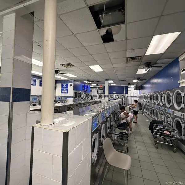 9601 Northern BLVD, Corona, NY 11368