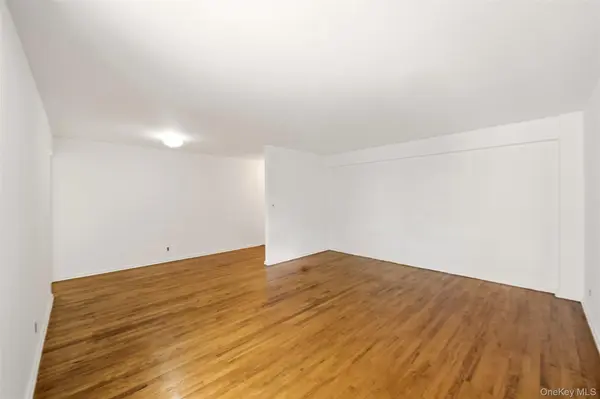 200 N Village AVE #D7, Rockville Centre, NY 11570