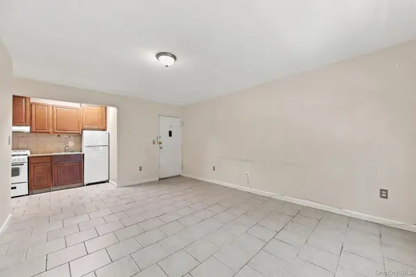 2301 Barclay MNR #23A, Newburgh, NY 12550