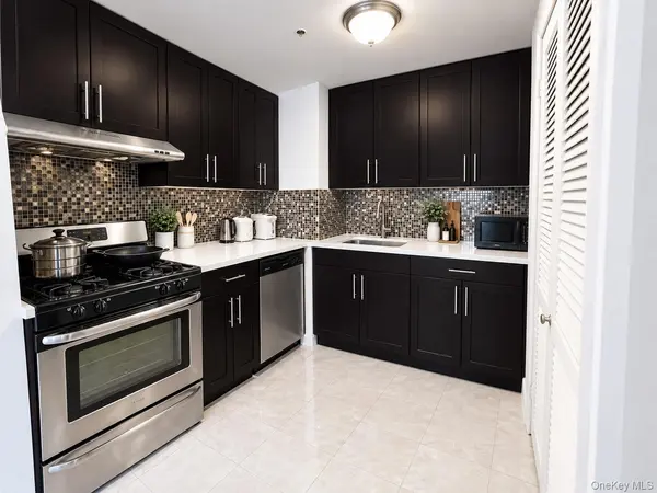 14326 41st AVE #10A, Flushing, NY 11355