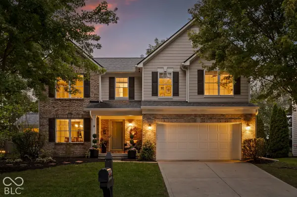 724 Bloor Woods CT, Zionsville, IN 46077