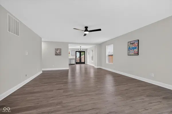 10622 Crackling DR, Indianapolis, IN 46259