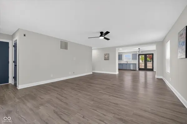 10622 Crackling DR, Indianapolis, IN 46259