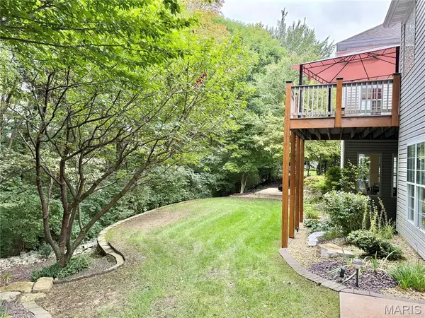 6 Timberwood DR, Maryville, IL 62062