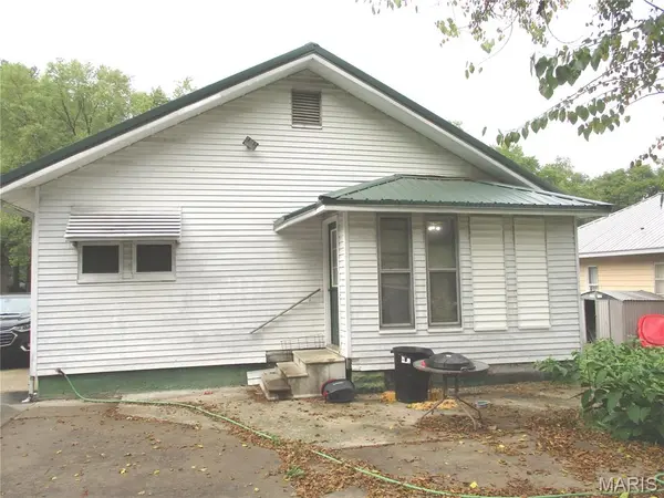 522 E Main ST, Sparta, IL 62286