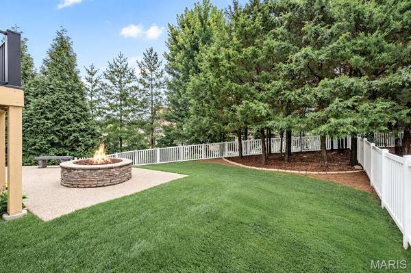 256 Mason Glen DR, Lake St Louis, MO 63367