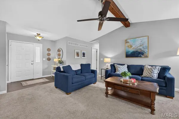 3037 Valley Vista DR, St Peters, MO 63376