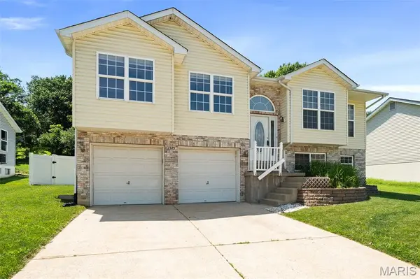 2325 Arkansas DR, High Ridge, MO 63049