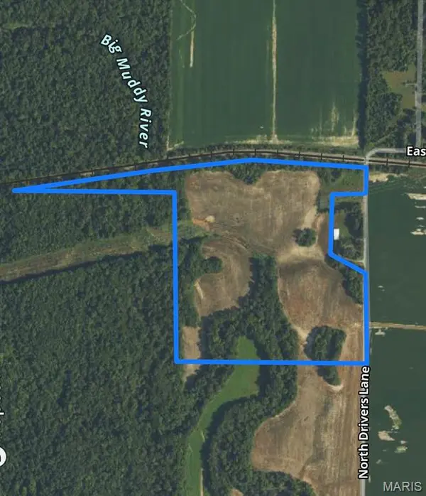 1 North Drivers lane, Wood Lawn, IL 62898