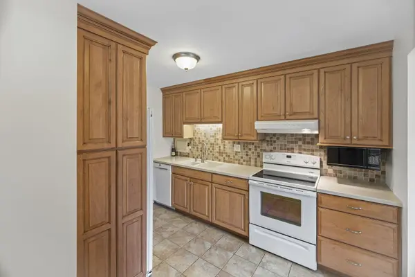 1505 E Central RD #216B, Arlington Heights, IL 60005