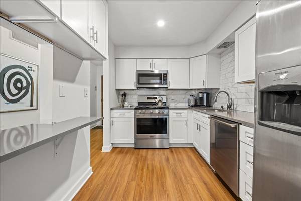 1230 Park AVE #210, Highland Park, IL 60035