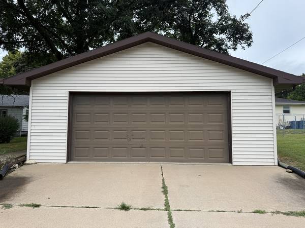 415 W Minnesota ST, Spring Valley, IL 61362