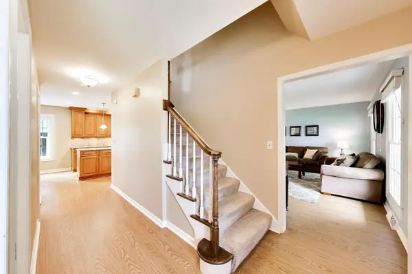 816 Canyon Run RD, Naperville, IL 60565