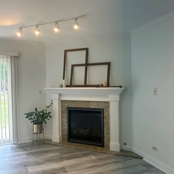 1753 Plymouth CT #D, Wheaton, IL 60187