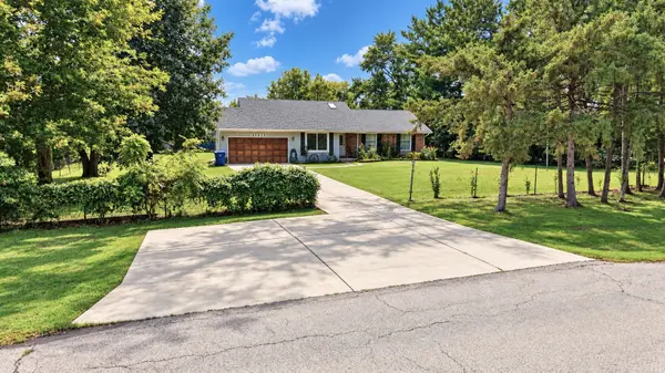 21271 W Park DR, Lake Villa, IL 60046