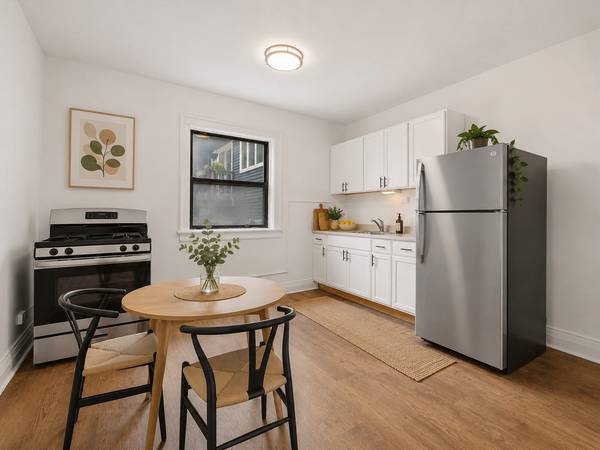 7351 N Damen AVE #14, Chicago, IL 60645