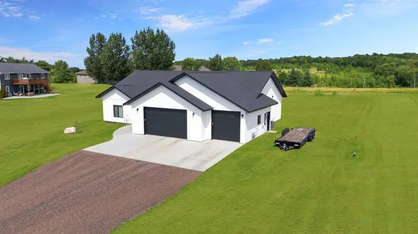 15400 Trillium TRL, Lake Park, MN 56554