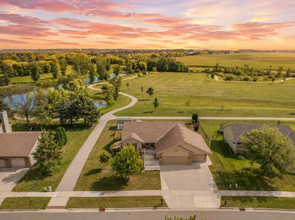 1905 Prairie AVE SW, Faribault, MN 55021