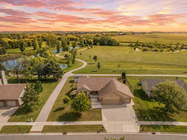 1905 Prairie AVE SW, Faribault, MN 55021