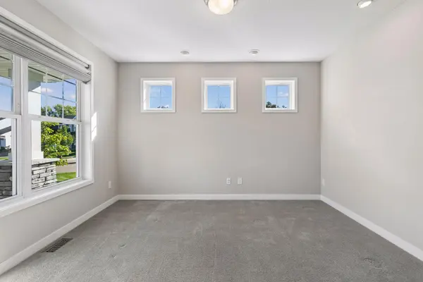 6539 Arctic WAY, Inver Grove Heights, MN 55077