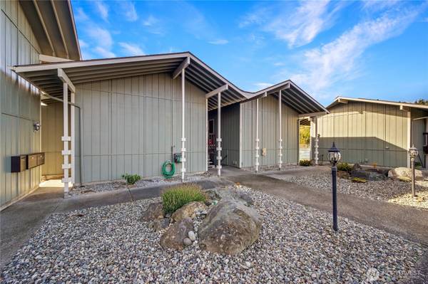 1710 Skyline WAY #B103, Anacortes, WA 98221