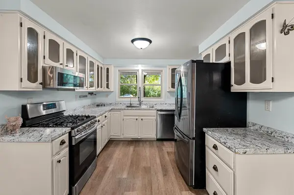 8592 WINNCREST RD, Neenah, WI 54956