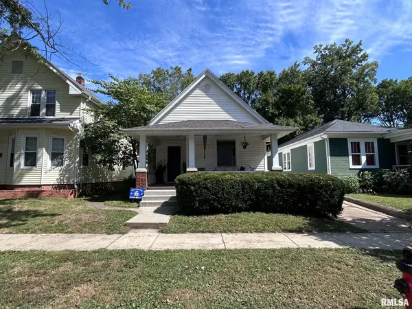 838 S DOUGLAS AVE, Springfield, IL 62704